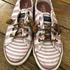 Gently worn sperry’s red and white stripes